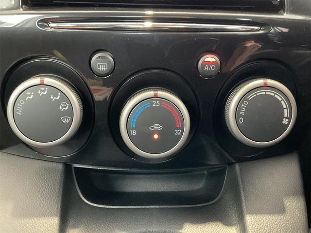 デミオ 13-スカイアクティブ シューティングスタースポルト コンフォートPKG LEDヘッド ETC ナビ フルセグ地デジTV スマートキー ガンメタ14インチAW フォグライト アイドリングストップ 革巻きステアリング レインセンサーワイパー オートライト(24枚目)