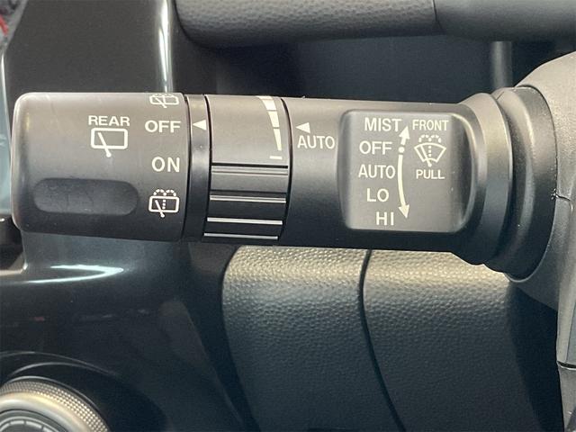 デミオ 13-スカイアクティブ シューティングスタースポルト コンフォートPKG LEDヘッド ETC ナビ フルセグ地デジTV スマートキー ガンメタ14インチAW フォグライト アイドリングストップ 革巻きステアリング レインセンサーワイパー オートライト(27枚目)