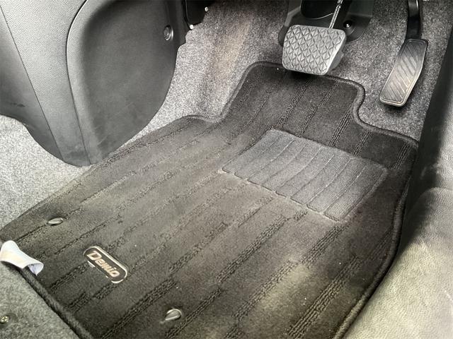 デミオ 13-スカイアクティブ シューティングスタースポルト コンフォートPKG LEDヘッド ETC ナビ フルセグ地デジTV スマートキー ガンメタ14インチAW フォグライト アイドリングストップ 革巻きステアリング レインセンサーワイパー オートライト(35枚目)