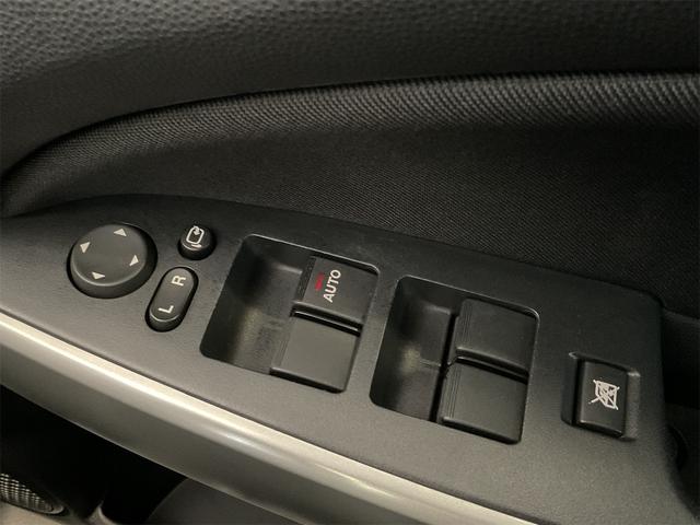 デミオ 13-スカイアクティブ シューティングスタースポルト コンフォートPKG LEDヘッド ETC ナビ フルセグ地デジTV スマートキー ガンメタ14インチAW フォグライト アイドリングストップ 革巻きステアリング レインセンサーワイパー オートライト(36枚目)