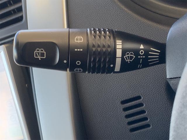 コルトプラス 1.5RX エクリプスナビ ETC フロアシフト パワーバックドア HIDヘッド オートライト フォグ 15インチAW スポーツセパレートシート 革巻きステアリング キーレス 純正セキュリティアラーム(28枚目)