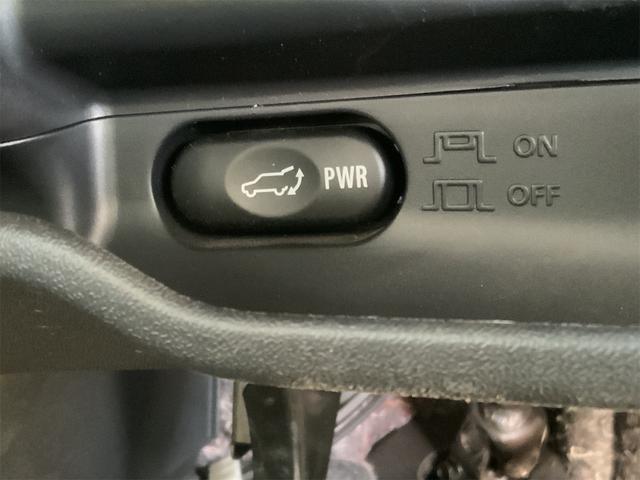 コルトプラス 1.5RX エクリプスナビ ETC フロアシフト パワーバックドア HIDヘッド オートライト フォグ 15インチAW スポーツセパレートシート 革巻きステアリング キーレス 純正セキュリティアラーム(32枚目)