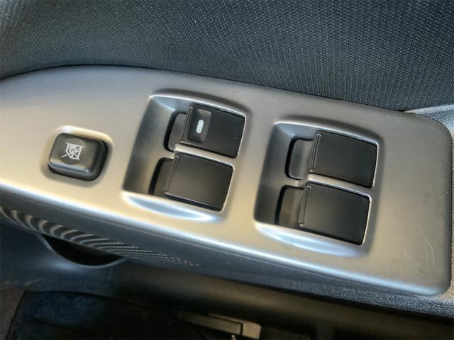 コルトプラス 1.5RX エクリプスナビ ETC フロアシフト パワーバックドア HIDヘッド オートライト フォグ 15インチAW スポーツセパレートシート 革巻きステアリング キーレス 純正セキュリティアラーム(34枚目)