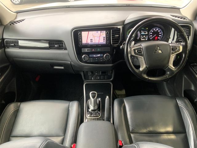 アウトランダーPHEV Gプレミアムパッケージ 前後ドラレコ 後席フリップダウンモニター ロックフォード 黒革シート eアシスト 全方位カメラ Bluetooth フルセグジTV LEDヘッド レーダークルーズ 誤発進抑制 LKA シートヒーター(15枚目)