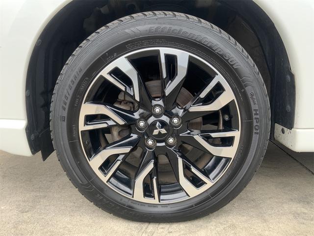 アウトランダーPHEV Gプレミアムパッケージ 前後ドラレコ 後席フリップダウンモニター ロックフォード 黒革シート eアシスト 全方位カメラ Bluetooth フルセグジTV LEDヘッド レーダークルーズ 誤発進抑制 LKA シートヒーター(19枚目)