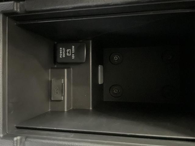 アウトランダーPHEV Gプレミアムパッケージ 前後ドラレコ 後席フリップダウンモニター ロックフォード 黒革シート eアシスト 全方位カメラ Bluetooth フルセグジTV LEDヘッド レーダークルーズ 誤発進抑制 LKA シートヒーター(33枚目)