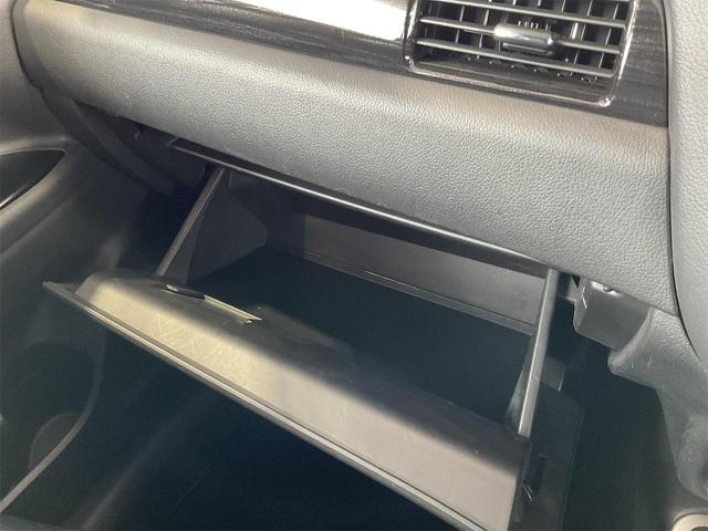 アウトランダーPHEV Gプレミアムパッケージ 前後ドラレコ 後席フリップダウンモニター ロックフォード 黒革シート eアシスト 全方位カメラ Bluetooth フルセグジTV LEDヘッド レーダークルーズ 誤発進抑制 LKA シートヒーター(48枚目)