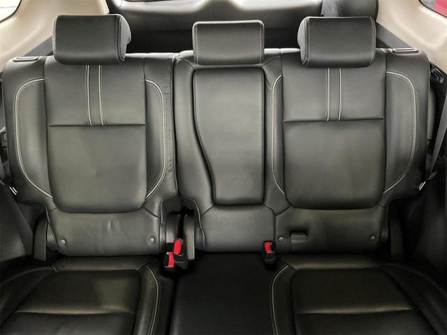 アウトランダーPHEV Gプレミアムパッケージ 前後ドラレコ 後席フリップダウンモニター ロックフォード 黒革シート eアシスト 全方位カメラ Bluetooth フルセグジTV LEDヘッド レーダークルーズ 誤発進抑制 LKA シートヒーター(50枚目)
