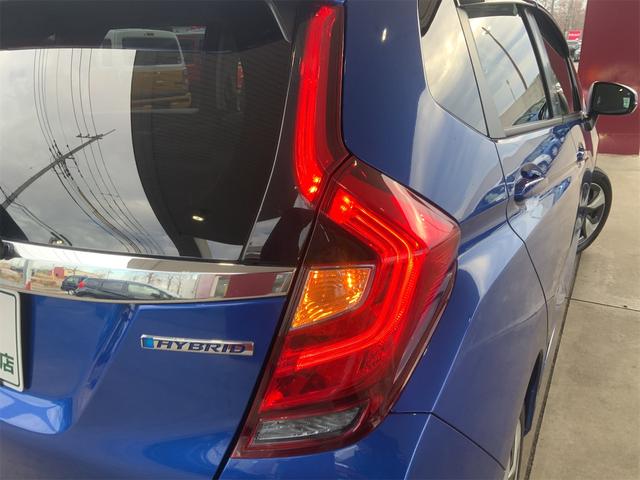 フィットハイブリッド L ホンダセンシング インターナビ LEDヘッド バックカメラ Bluetooth ETC レーダークルーズ LKAS CMBS 誤発進抑制 標識認識 LEDフォグ ステアリングスイッチ スマートキー プッシュスタート(53枚目)