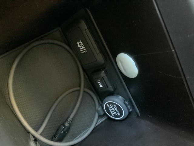 レジェンド ベースグレード　ユーロパッケージ　ＢＯＳＥサラウンドシステム　黒革シート　Ｂｌｕｅｔｏｏｔｈ　シートヒーター・ベンチレーション　天童木工　ＨＩＤヘッド　インターナビ　バックカメラ　ＥＴＣ　専用チューニングサス（29枚目）