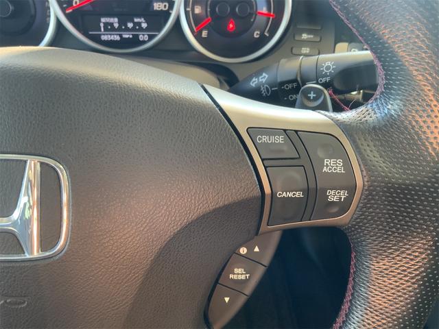 レジェンド ベースグレード　ユーロパッケージ　ＢＯＳＥサラウンドシステム　黒革シート　Ｂｌｕｅｔｏｏｔｈ　シートヒーター・ベンチレーション　天童木工　ＨＩＤヘッド　インターナビ　バックカメラ　ＥＴＣ　専用チューニングサス（32枚目）