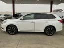 アウトランダーPHEV Gプレミアムパッケージ 前後ドラレコ 後席フリップダウンモニター ロックフォード 黒革シート eアシスト 全方位カメラ Bluetooth フルセグジTV LEDヘッド レーダークルーズ 誤発進抑制 LKA シートヒーター(5枚目)