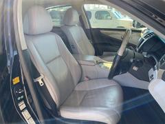 使用感が出やすいとされる運転席も、ほとんどダメージもなく、非常にキレイな状態です！！ 5