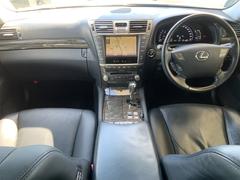 『中古だから現車見に行きたいけどなかなか行けない・・』ご安心ください◎追加でご覧になりたい箇所のお写真やビデオ通話でオンライン商談も承っておりますので、お気軽にお申し付けください◎ 2