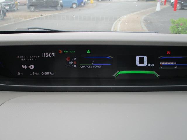 フリードハイブリッド ハイブリッド・Ｇホンダセンシング　バックカメラ　ＥＴＣ　衝突被害軽減ブレーキ　シートヒーター　両側電動スライドドア　ドライブレコーダー　後席モニター（9枚目）