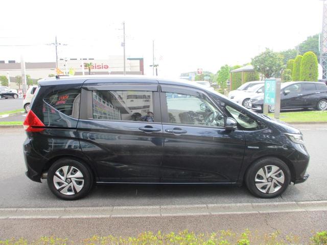 フリードハイブリッド ハイブリッド・Ｇホンダセンシング　バックカメラ　ＥＴＣ　衝突被害軽減ブレーキ　シートヒーター　両側電動スライドドア　ドライブレコーダー　後席モニター（16枚目）