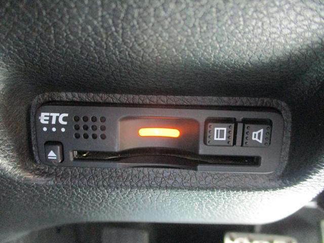 シビック セダン　バックカメラ　ＥＴＣ　電動シート　シートヒーター　ドライブレコーダー　盗難防止装置　レザーシート（18枚目）