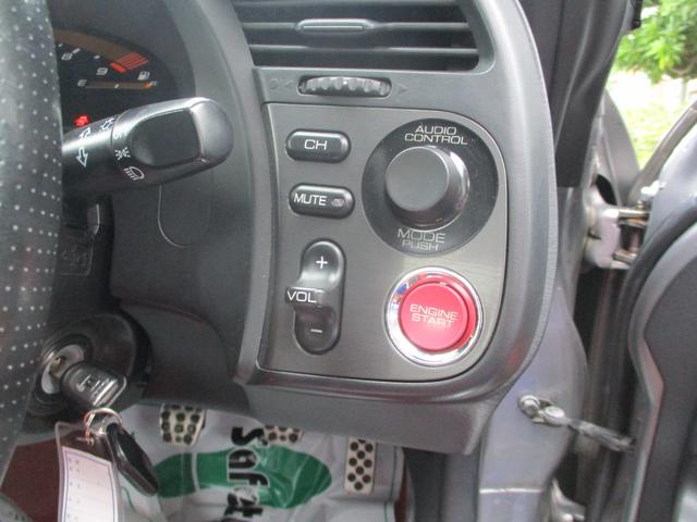 Ｓ２０００ ベースグレード　６速ＭＴ　電動ソフトトップ　純正１６インチアルミホイール　レザーシート　ＨＩＤヘッドライト　ＡＢＳ　電動パワステ　パワーウインドウ（15枚目）