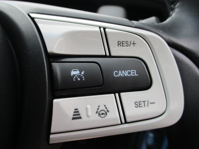 フィット ｅ：ＨＥＶホーム　バックカメラ　ＥＴＣ　純正ナビ　衝突被害軽減ブレーキ　ドライブレコーダー　盗難防止装置（19枚目）