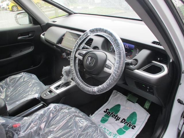 フィット e:HEVホーム バックカメラ ETC 衝突被害軽減ブレーキ 障害物センサー ドライブレコーダー 盗難防止装置(3枚目)