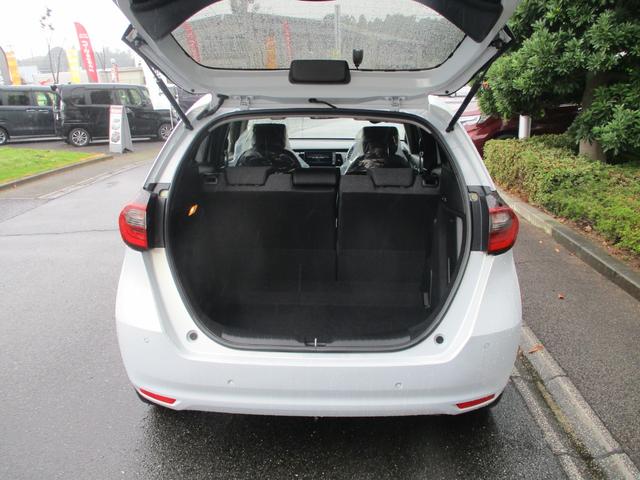 フィット e:HEVホーム バックカメラ ETC 衝突被害軽減ブレーキ 障害物センサー ドライブレコーダー 盗難防止装置(9枚目)