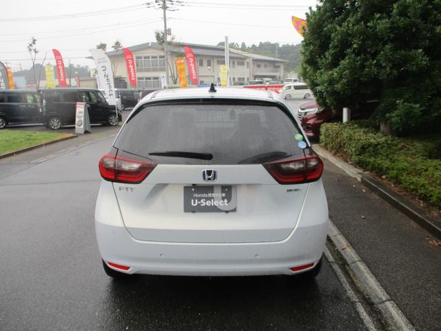 フィット e:HEVホーム バックカメラ ETC 衝突被害軽減ブレーキ 障害物センサー ドライブレコーダー 盗難防止装置(14枚目)