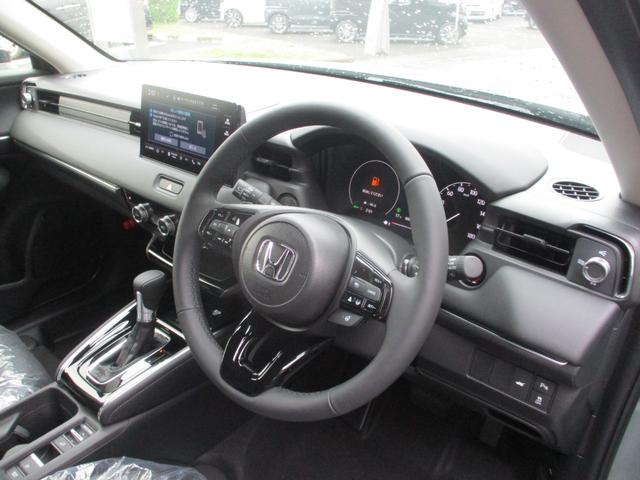 ヴェゼル ｅ：ＨＥＶ　Ｚ　純正ナビ　バックカメラ　Ｂｌｕｅｔｏｏｔｈ接続　障害物センサー　パワーテールゲート　ＥＴＣ　ワイヤレス充電　シートヒーター　電子パーキング　ＬＥＤオートヘッドライト（3枚目）