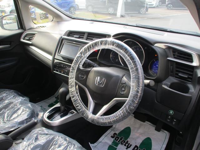 フィット 15XL バックカメラ ETC 衝突被害軽減ブレーキ シートヒーター 盗難防止装置(3枚目)