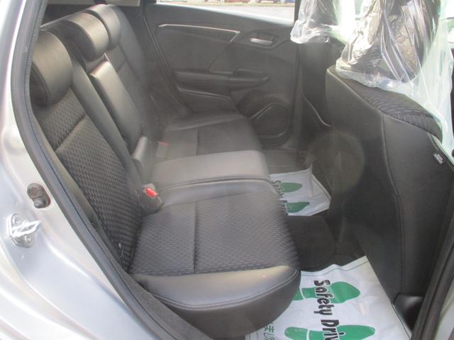 フィット 15XL バックカメラ ETC 衝突被害軽減ブレーキ シートヒーター 盗難防止装置(10枚目)