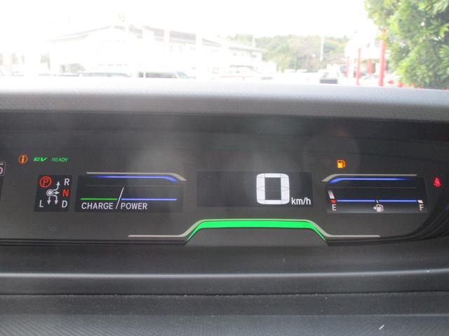 フリードハイブリッド ハイブリッド・クロスターホンダセンシング バックカメラ ETC シートヒーター 3列シート 両側電動スライドドア 前後ドライブレコーダー 衝突被害軽減ブレーキ(7枚目)