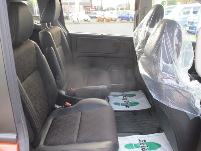 フリードハイブリッド ハイブリッド・クロスターホンダセンシング バックカメラ ETC シートヒーター 3列シート 両側電動スライドドア 前後ドライブレコーダー 衝突被害軽減ブレーキ(10枚目)