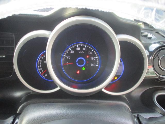 Ｎ－ＢＯＸカスタム ＧＳＳブラックスタイルパッケージ　フルセグＴＶ　ＣＤ／ＤＶＤ　純正ナビ　Ｂｌｕｅｔｏｏｔｈオーディオ　シートヒーター　両側電動スライドドア　オートリトラミラー　ＥＴＣ　バックカメラ　ステアリングリモコン　ハーフレザーシート（7枚目）