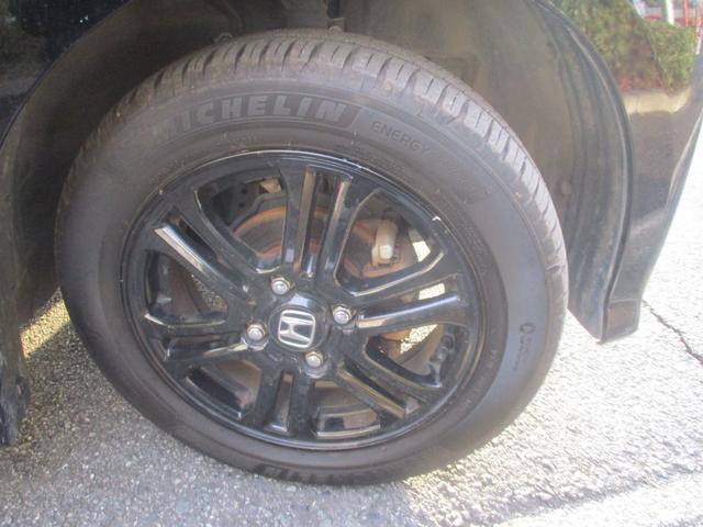 Ｎ－ＢＯＸカスタム ＧＳＳブラックスタイルパッケージ　フルセグＴＶ　ＣＤ／ＤＶＤ　純正ナビ　Ｂｌｕｅｔｏｏｔｈオーディオ　シートヒーター　両側電動スライドドア　オートリトラミラー　ＥＴＣ　バックカメラ　ステアリングリモコン　ハーフレザーシート（15枚目）