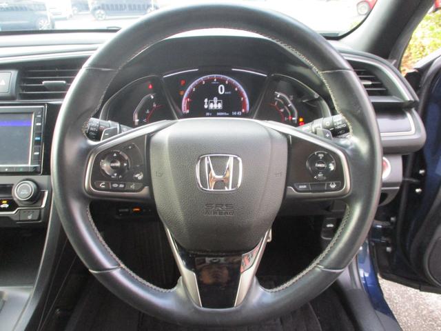 シビック ハッチバック　バックカメラ　ＥＴＣ　衝突被害軽減ブレーキ　シートヒーター　ハーフレザー　純正ナビ　盗難防止装置（6枚目）