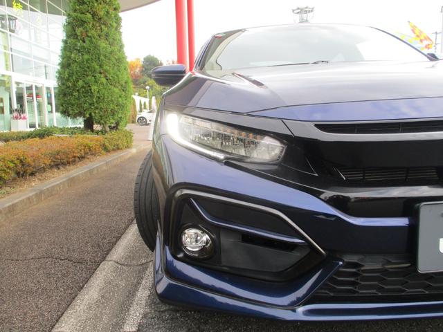 シビック ハッチバック　バックカメラ　ＥＴＣ　衝突被害軽減ブレーキ　シートヒーター　ハーフレザー　純正ナビ　盗難防止装置（16枚目）