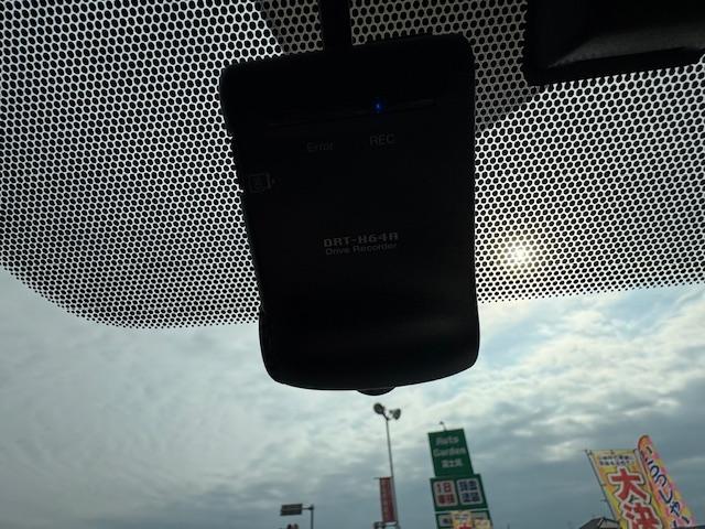 シエンタ ハイブリッドＧ　純正ナビ　両側電動スライドドア　ドライブレコーダー　スマートキー　フォグライト　純正ホイールキャップ　プライバシーガラス（20枚目）