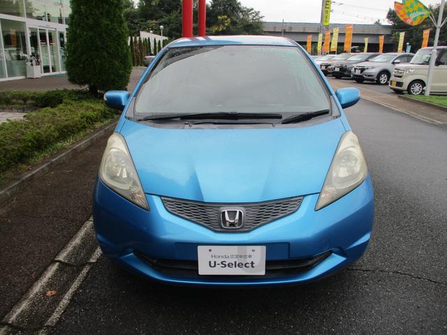 フィット Ｇ　オートライト　キーレスエントリー　ＥＴＣ　ＣＤチューナー　電動格納式ドアミラー　プライバシーガラス（11枚目）