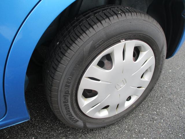 フィット Ｇ　オートライト　キーレスエントリー　ＥＴＣ　ＣＤチューナー　電動格納式ドアミラー　プライバシーガラス（15枚目）