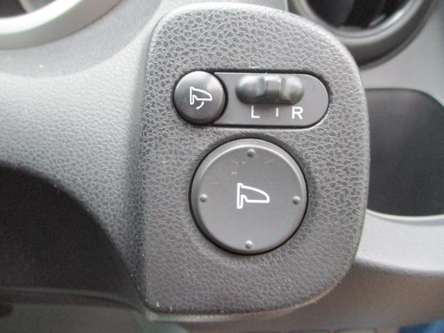 フィット Ｇ　オートライト　キーレスエントリー　ＥＴＣ　ＣＤチューナー　電動格納式ドアミラー　プライバシーガラス（17枚目）