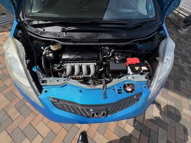 フィット Ｇ　オートライト　キーレスエントリー　ＥＴＣ　ＣＤチューナー　電動格納式ドアミラー　プライバシーガラス（22枚目）