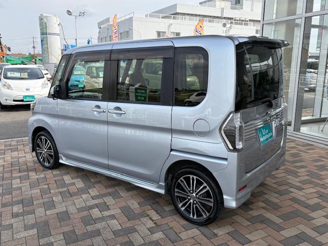 タント カスタムＲＳ　トップエディションＳＡＩＩＩ　ＥＴＣ　シートヒーター　レーンアシスト　プッシュスタート　両側パワースライドドア　ＴＶ　バックカメラ　フォグライト　純正アルミ（9枚目）