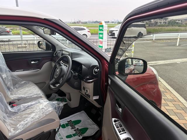 キャスト スタイルＧ　ＶＳ　ＳＡＩＩＩ　シートヒーター　ドラレコ　ナビ　衝突軽減ブレーキ　アルミ　ＥＴＣ　プッシュスタート　アラウンドビューモニター　プライバシーガラス（2枚目）