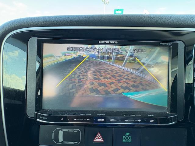 アウトランダーＰＨＥＶ Ｇ　４ＷＤ　社外ナビ　ＴＶ　バックカメラ　１５００Ｗ電源供給装置　純正アルミ　フォグライト（18枚目）