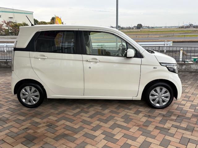 N-WGN G スマートキー 取扱説明書 メンテナンスノート プライバシーガラス 純正ホイールキャップ VSA バニティミラー CDチューナー(7枚目)