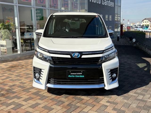 ヴォクシー ハイブリッドＺＳ　ナビ　バックカメラ　フォグライト　純正アルミ　左側電動スライドドア　オートライト　プッシュスタート（6枚目）