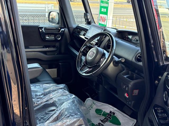 Ｎ－ＢＯＸカスタム Ｌターボ　８インチ純正ナビ　バックカメラ　ＴＶ　ＥＴＣ　両側パワースライドドア　プッシュスタート　ホンダセンシング　クルーズコントロール　フォグライト（2枚目）