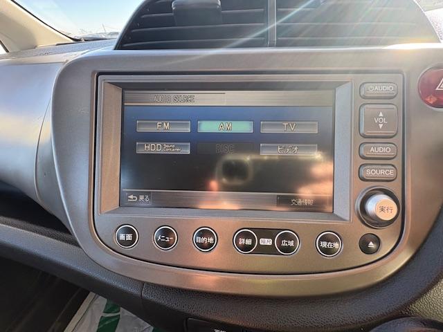 フィット G 純正ナビ バックカメラ オートライト 電動格納式ドアミラー キーレスエントリー 取扱説明書 メンテナンスノート ステアリングオーディオコントロールスイッチ(15枚目)