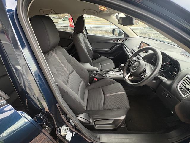 アクセラスポーツ １５Ｓ　プロアクティブ　純正ナビ　地デジＴＶ　バックカメラ　車間認知支援システム　レーンキープアシストシステム　ヘッドアップディスプレイ（3枚目）