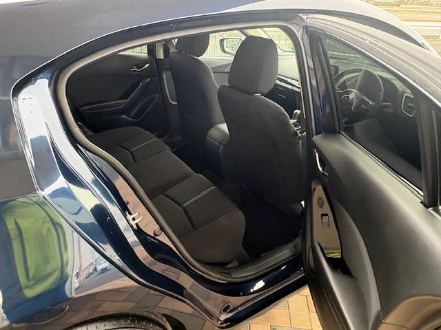 アクセラスポーツ １５Ｓ　プロアクティブ　純正ナビ　地デジＴＶ　バックカメラ　車間認知支援システム　レーンキープアシストシステム　ヘッドアップディスプレイ（4枚目）