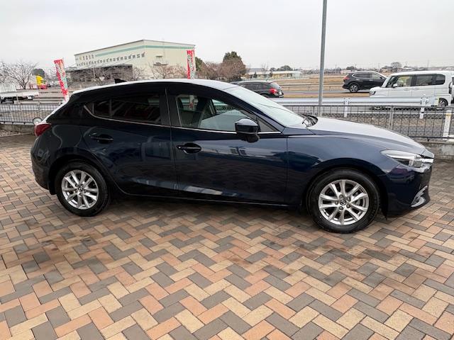 アクセラスポーツ １５Ｓ　プロアクティブ　純正ナビ　地デジＴＶ　バックカメラ　車間認知支援システム　レーンキープアシストシステム　ヘッドアップディスプレイ（9枚目）